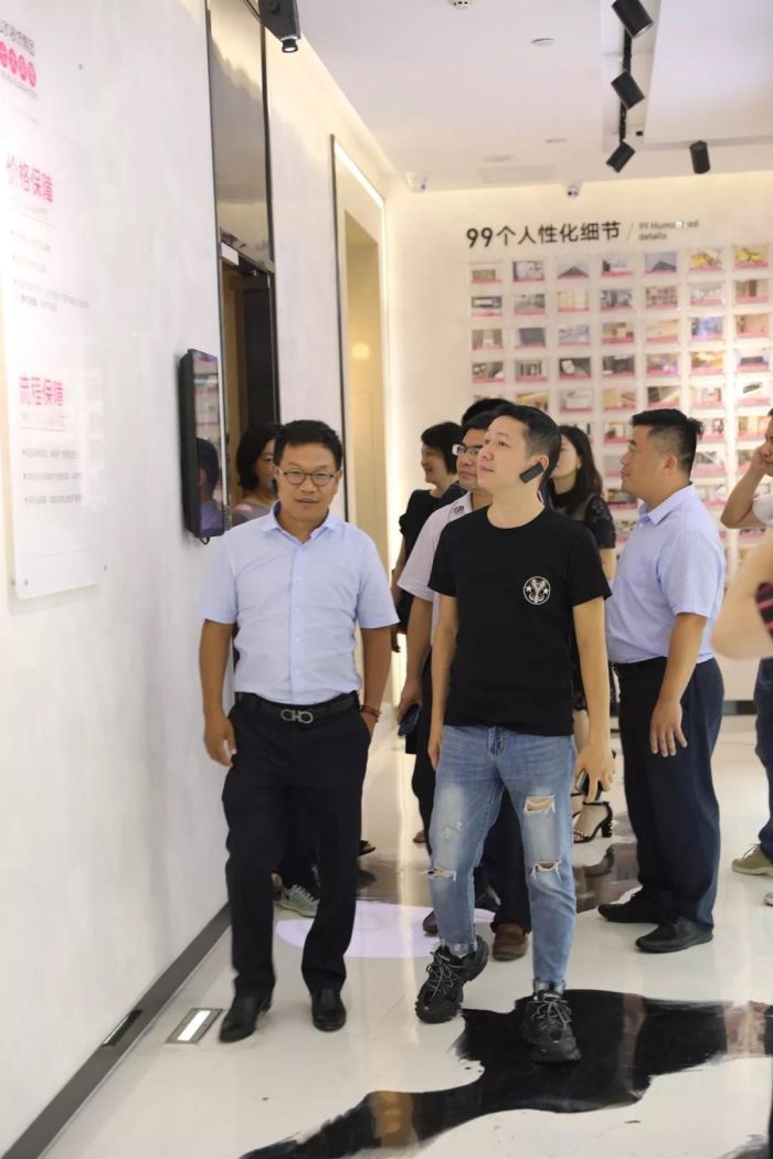 上海交通大學安泰經(jīng)管學院一行走進山水 上海交通大學安泰經(jīng)管學院一行走進山水
