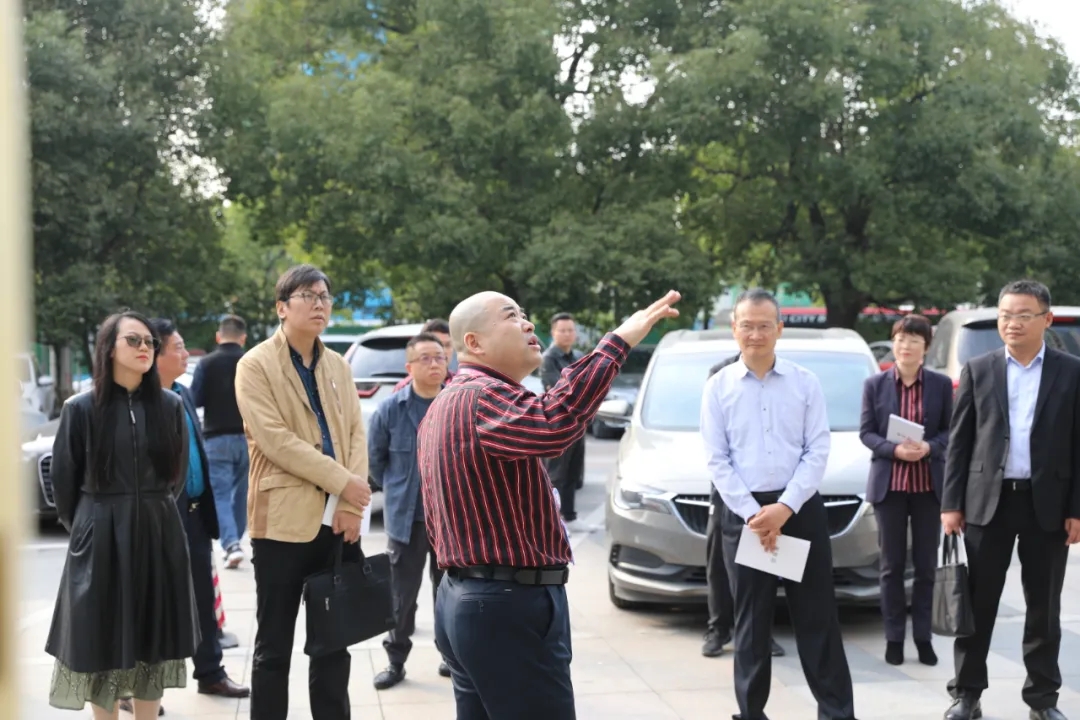安徽省政協領導蒞臨山水裝飾集團參觀指導