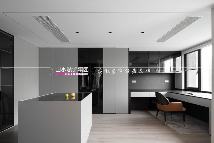380㎡意式風(fēng)格底復(fù)，雙層空間+簡奢設(shè)計(jì)，用材質(zhì)碰撞喚醒空間生命力
