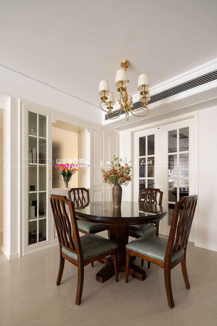 128㎡美式風新案，用細節充盈空間，微復古里藏著生活的優雅從容