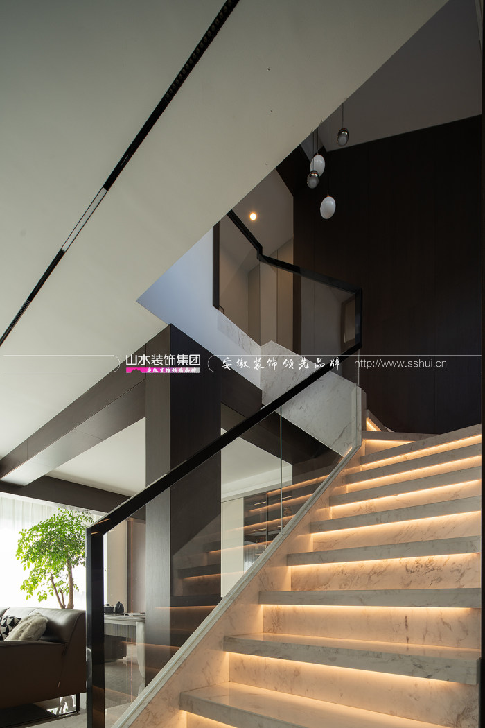 260㎡意式風，雙層空間解鎖復式人生，細節處皆是高級與奢雅