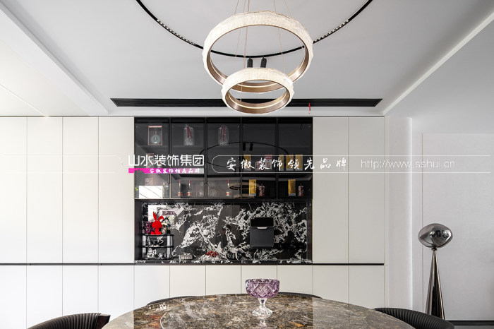 300㎡意式輕奢風別墅，將奢雅融入空間肌理，演繹毫米級的精致