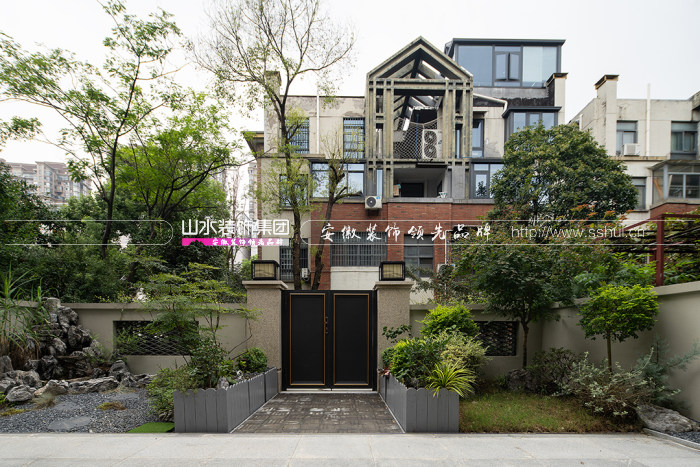 220㎡意式風,一方小院、功能重組,無邊界空間藏著生活煙火氣 220㎡意式風,一方小院、功能重組,無邊界空間藏著生活煙火氣