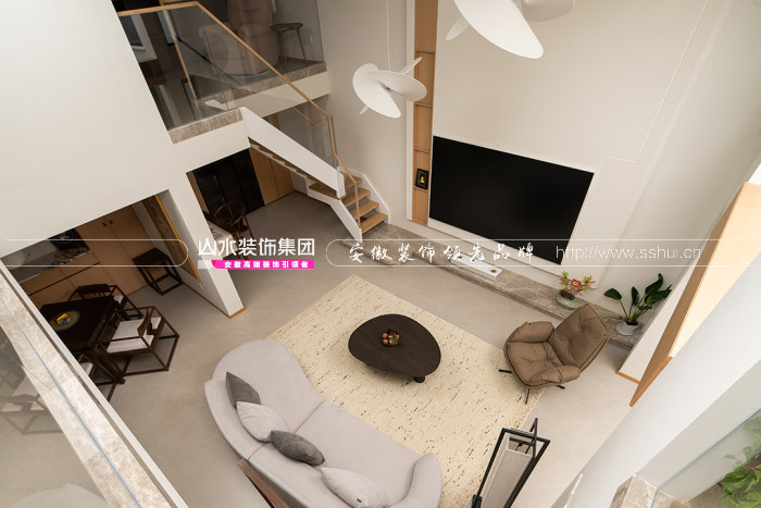 300㎡現(xiàn)代中式原木風，精準還原，將山水禪意揉進生活日常