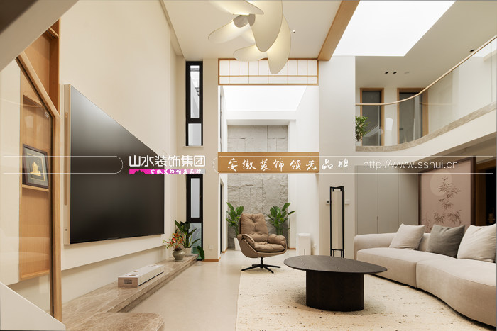 300㎡現(xiàn)代中式原木風，精準還原，將山水禪意揉進生活日常