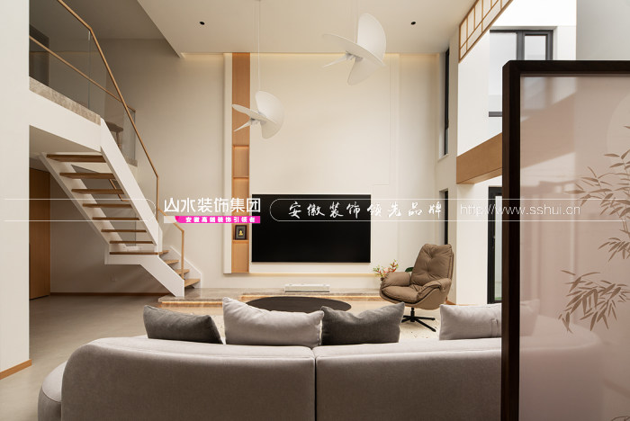 300㎡現(xiàn)代中式原木風，精準還原，將山水禪意揉進生活日常