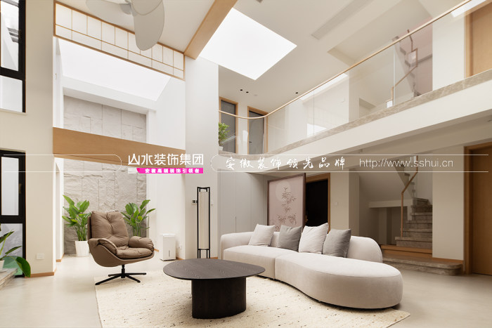 300㎡現(xiàn)代中式原木風，精準還原，將山水禪意揉進生活日常